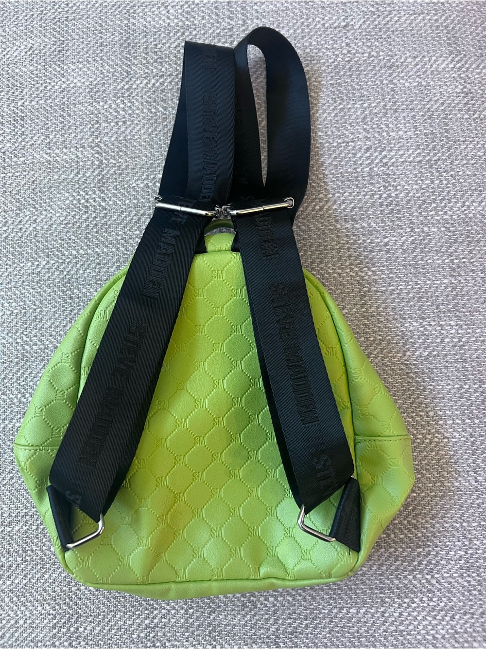 Steve Madden Neon Lime Quilted Mini Backpack super cute with sunglasses case - Picture 7 of 16